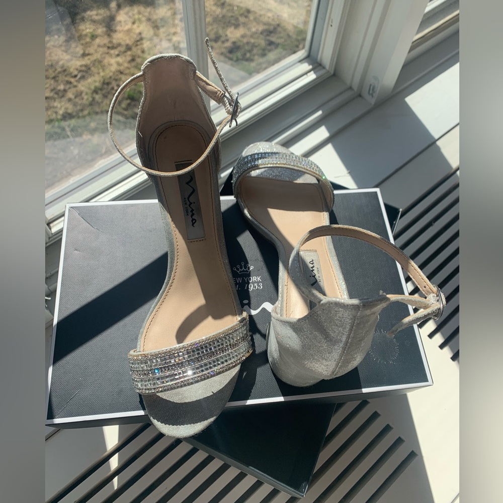 Nina West Silver Heels W7.5